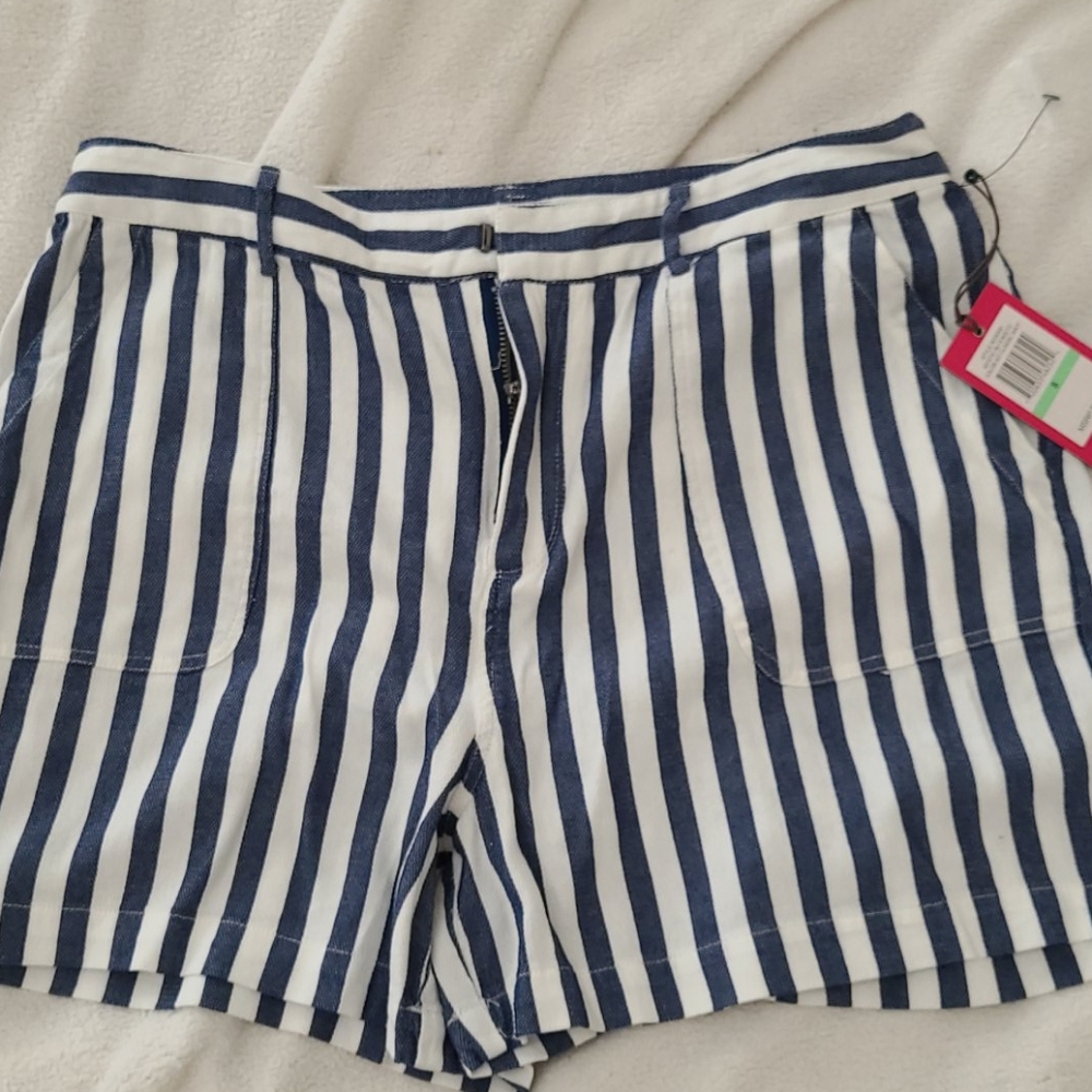 Brand new Vince Camuto shorts